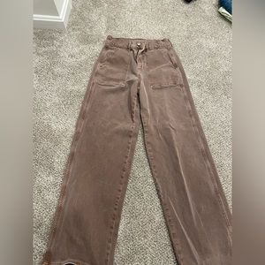 AMERICAN EAGLE- brown pants/jeans- cargo pockets- Size 8 LONG